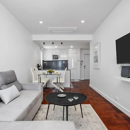 Lido Sunrise By Homie Funchal (Madeira)